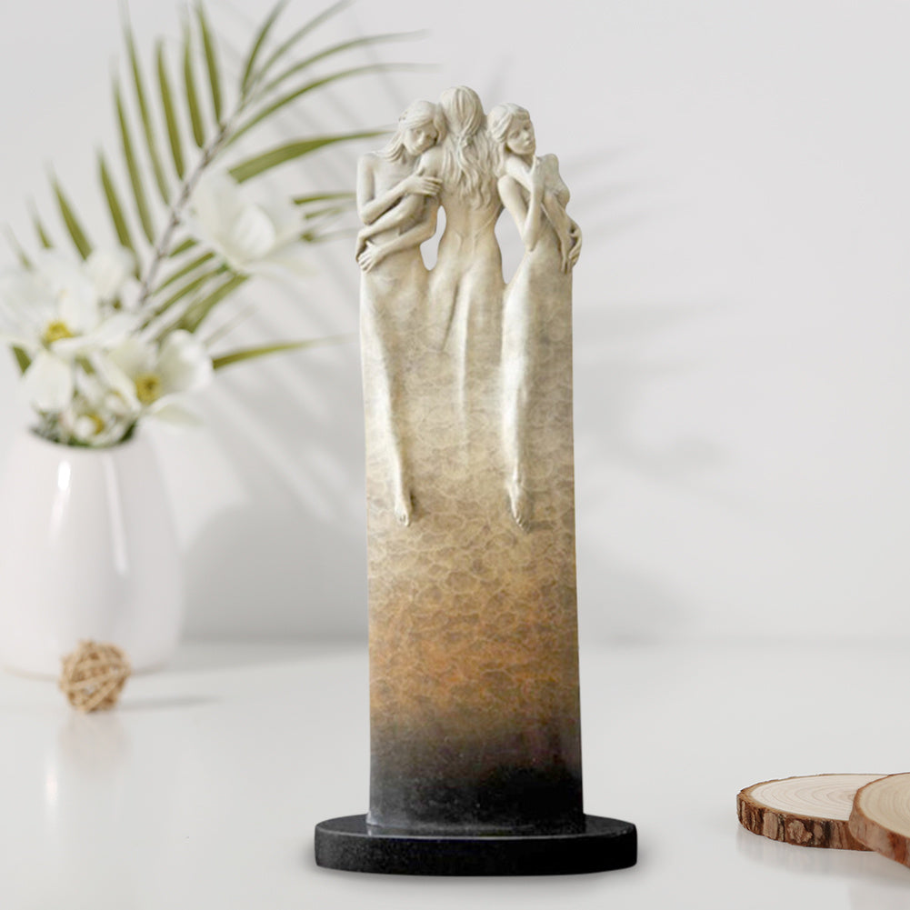 Drei Göttinnen Statue